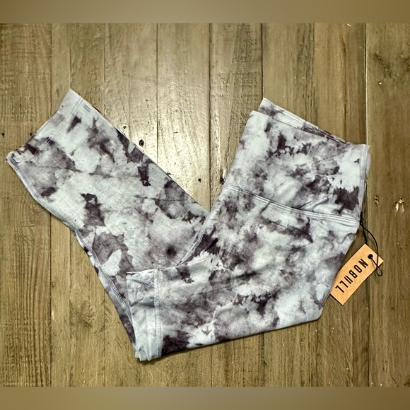 NWT NOBULL Women’s High Rise Crop Tight - Large - Cloud Black Tie Dye - Picture 6 of 9